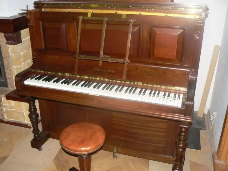 Pianino Lindemann